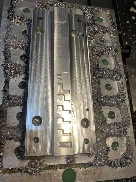 Dizayn Klips Bağlantı Kauçuk Plastik Otomat Beyaz Eşya Elektr.ik Elektronik Otomotiv Hırd. San.ve Tic.Ltd.Şti - 2